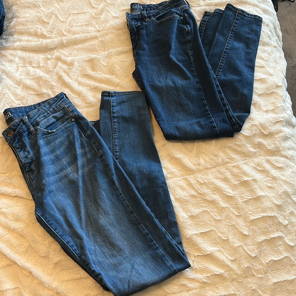 A.n.a TALL WOMEN’S Mid Rise Skinny Jeans Lot-Medium and Dark Wash Jeans. Size 4T